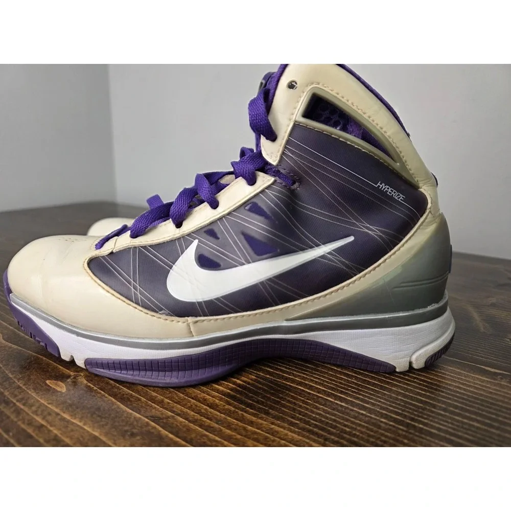Nike Flywire Hyperize Youth Basketball Sneakers Size 6 White Purple‎ Shoes